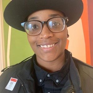 Meet your Posher, Shay